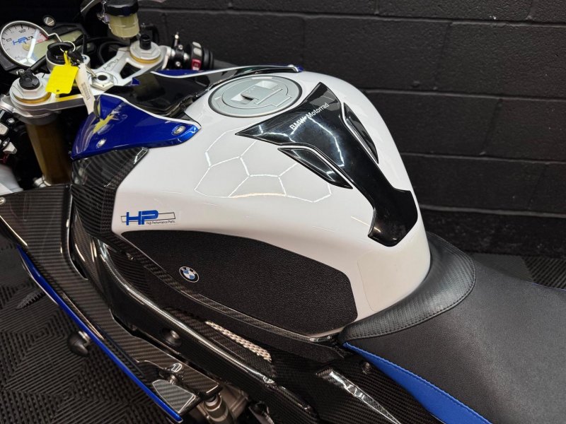 BMW HP4