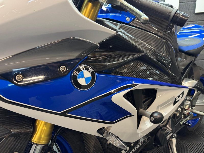 BMW HP4