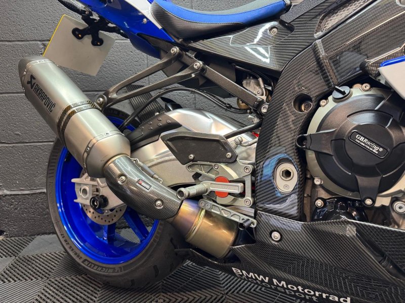 BMW HP4