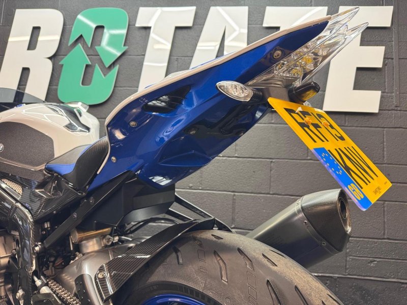 BMW HP4