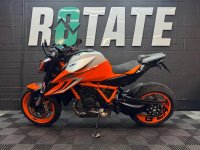 KTM 1290 SUPER DUKE R