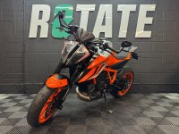 KTM 1290 SUPER DUKE R