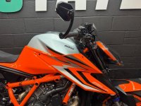 KTM 1290 SUPER DUKE R