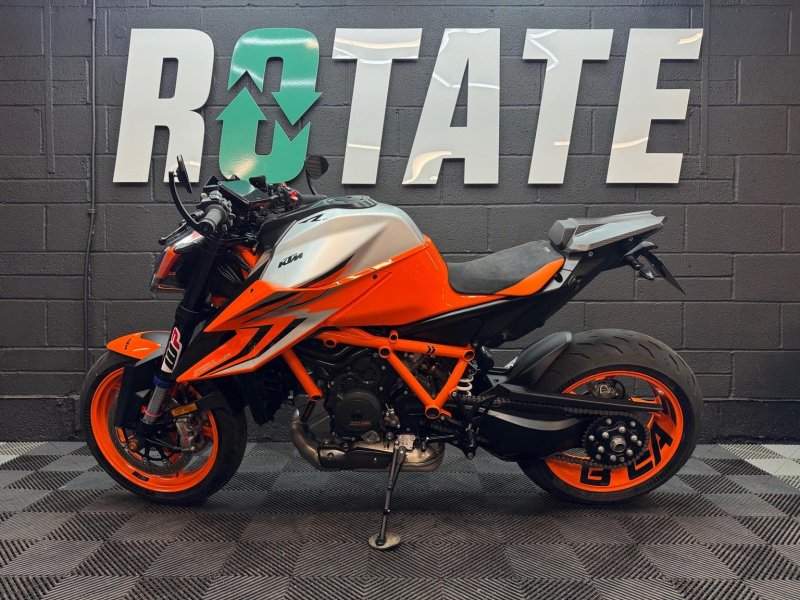 KTM 1290 SUPER DUKE R