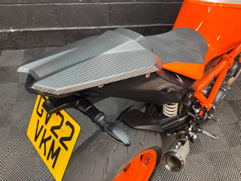 KTM 1290 SUPER DUKE R