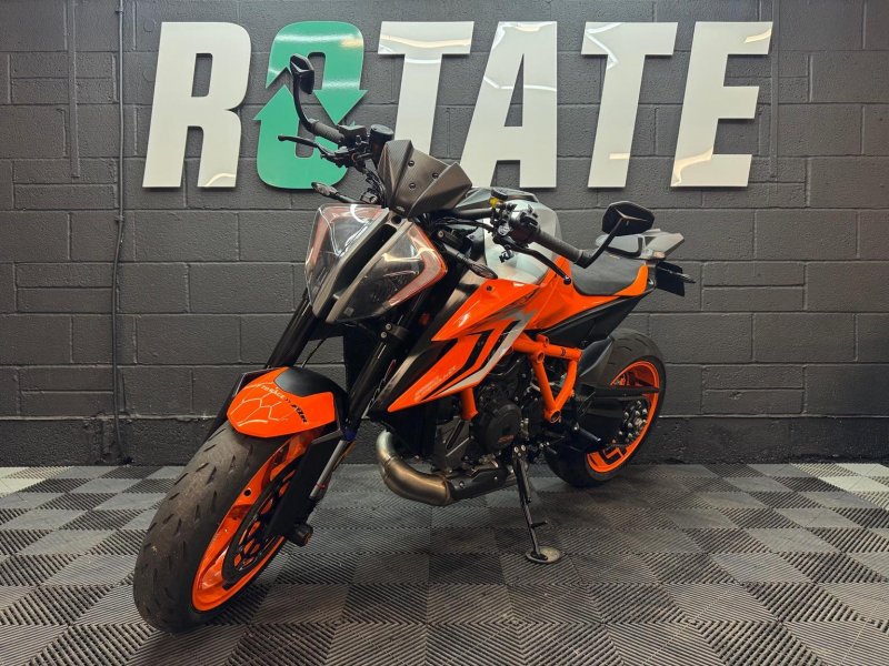 KTM 1290 SUPER DUKE R