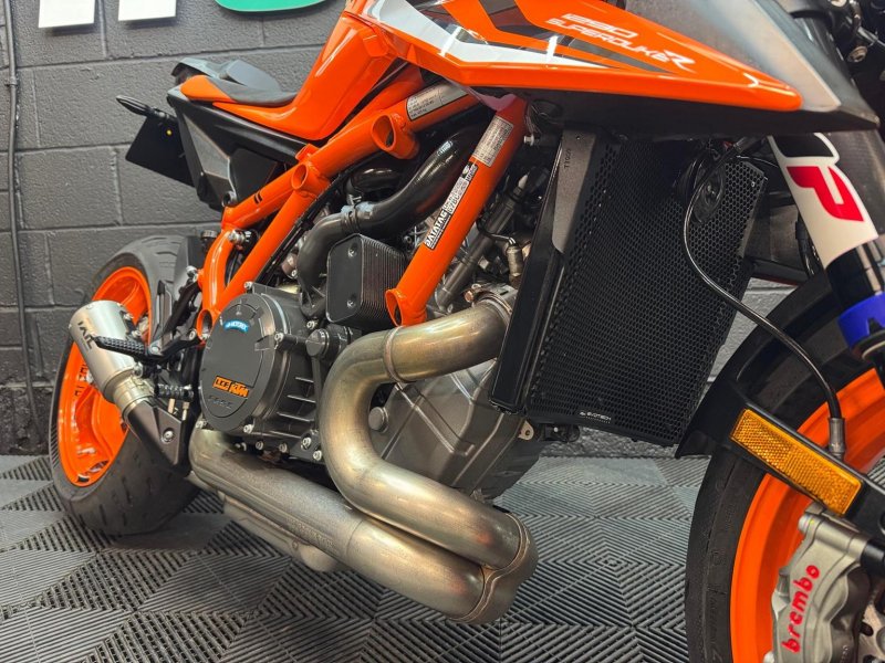 KTM 1290 SUPER DUKE R