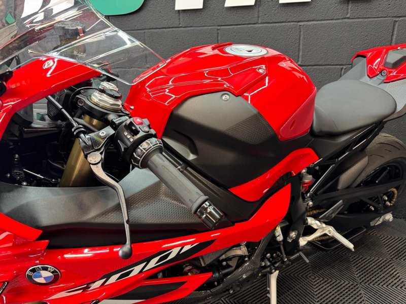BMW S1000RR