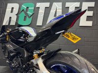 YAMAHA R1M