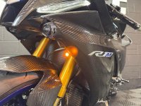 YAMAHA R1M