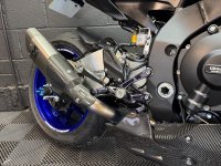 YAMAHA R1M