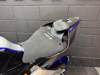 YAMAHA R1M