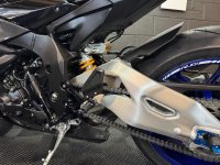 YAMAHA R1M