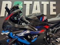 BMW M1000RR