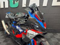 BMW M1000RR