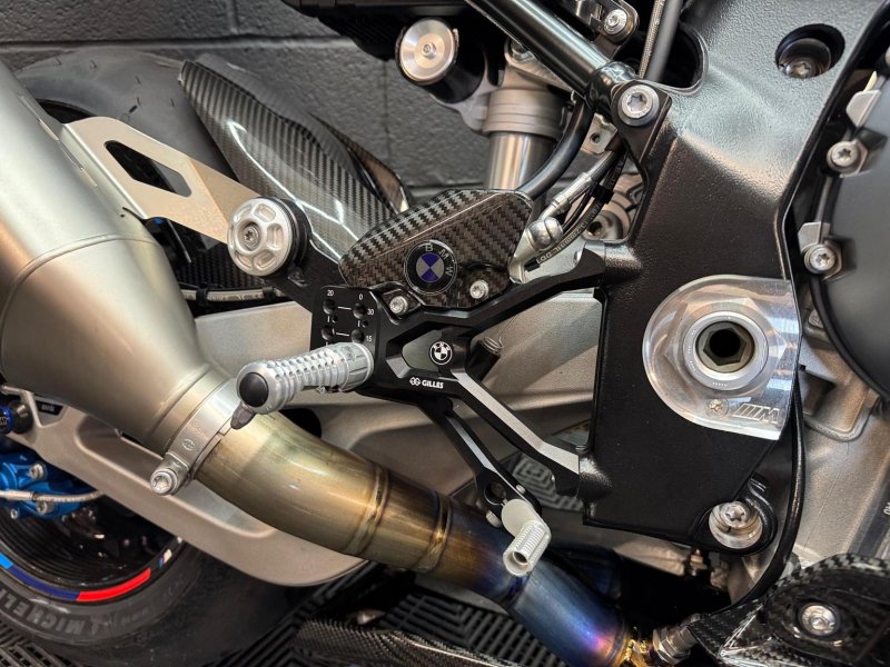 BMW M1000RR