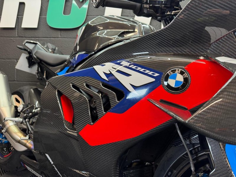 BMW M1000RR