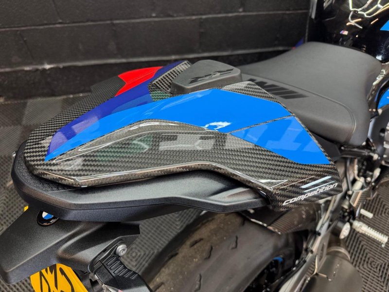 BMW M1000RR