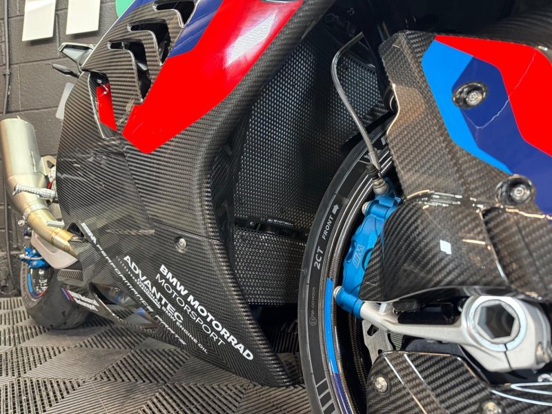 BMW M1000RR