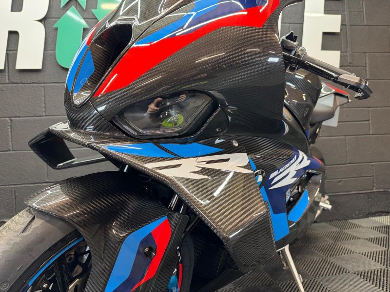 BMW M1000RR