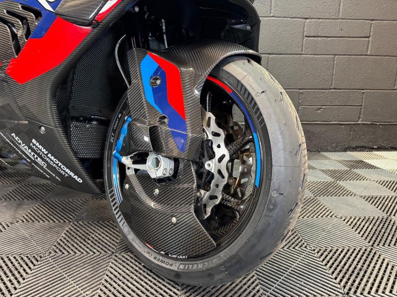BMW M1000RR