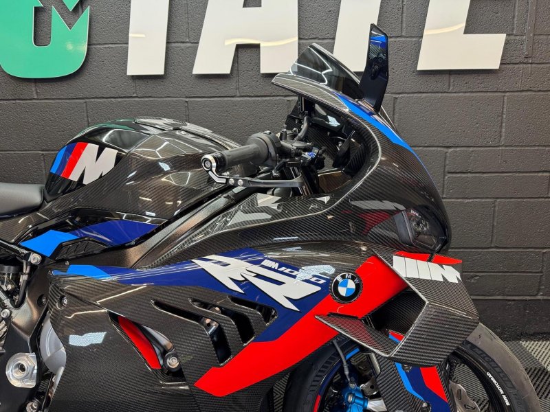 BMW M1000RR