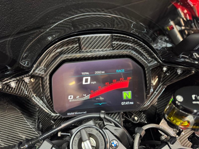 BMW M1000RR