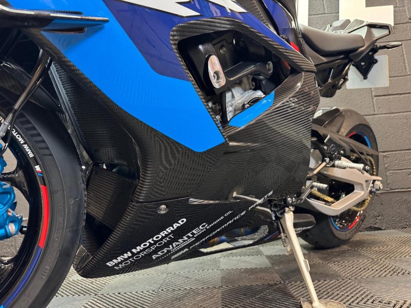 BMW M1000RR