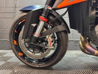 KTM 1290 SUPER DUKE R