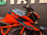 KTM 1290 SUPER DUKE R