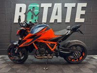 KTM 1290 SUPER DUKE R