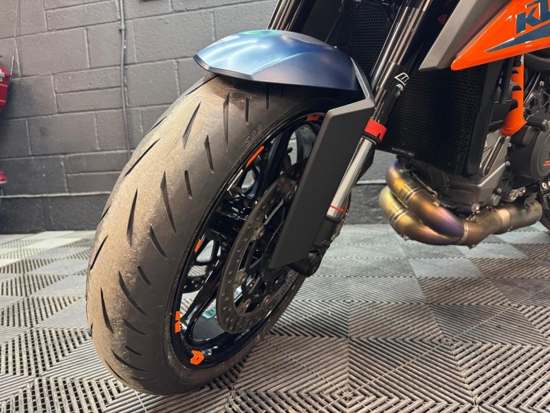KTM 1290 SUPER DUKE R