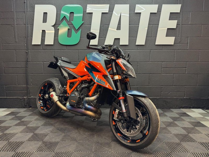KTM 1290 SUPER DUKE R