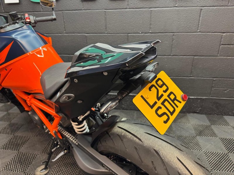 KTM 1290 SUPER DUKE R