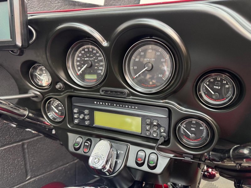 HARLEY-DAVIDSON Touring