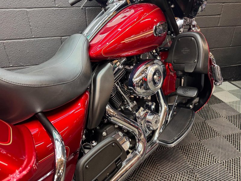 HARLEY-DAVIDSON Touring