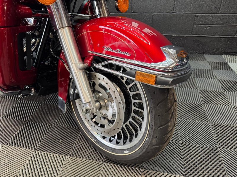 HARLEY-DAVIDSON Touring
