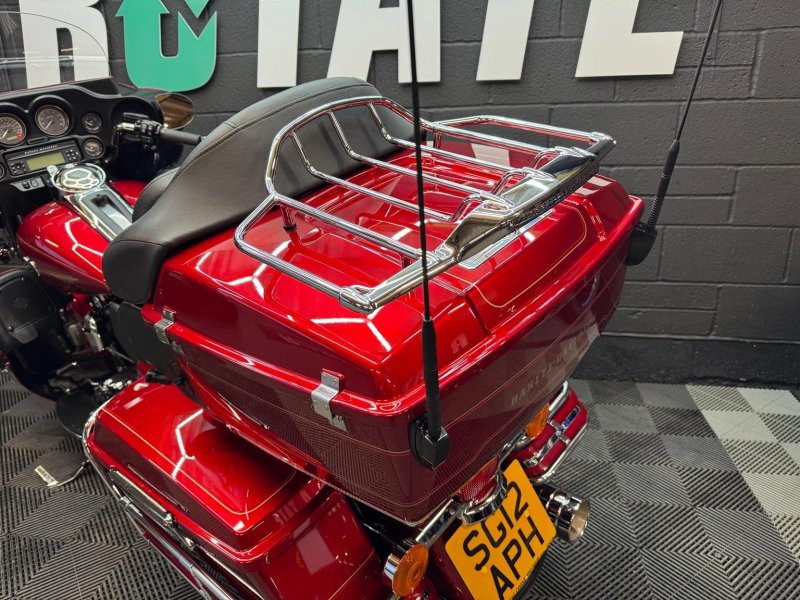HARLEY-DAVIDSON Touring