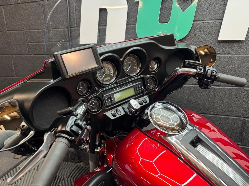 HARLEY-DAVIDSON Touring