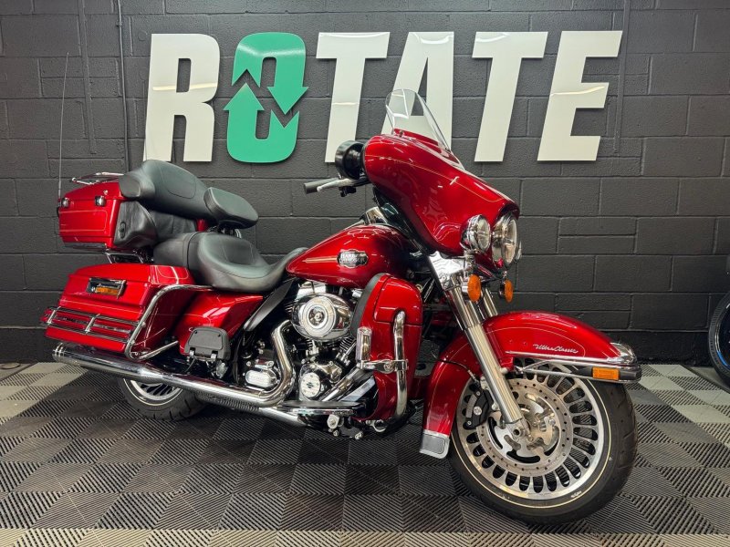 HARLEY-DAVIDSON Touring
