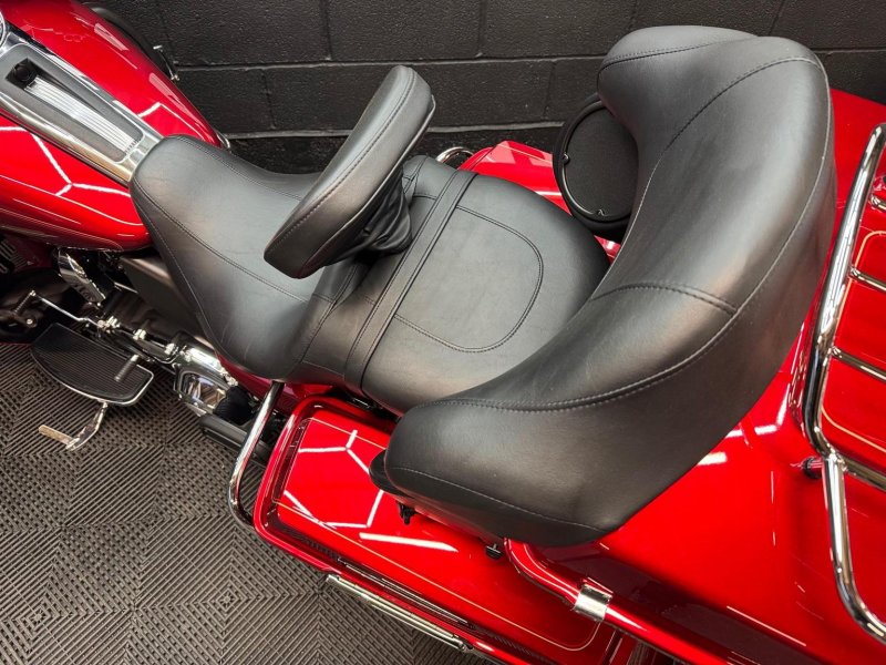 HARLEY-DAVIDSON Touring