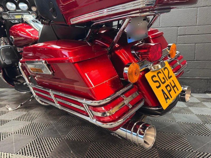 HARLEY-DAVIDSON Touring