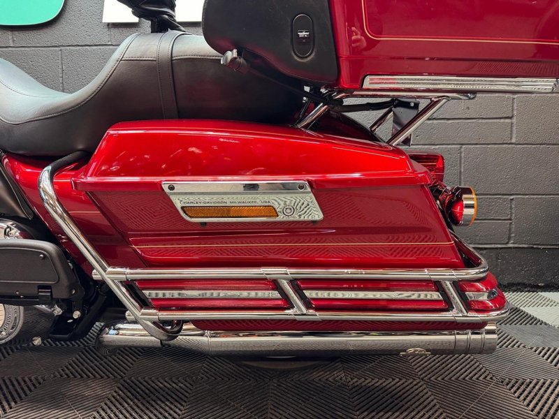 HARLEY-DAVIDSON Touring