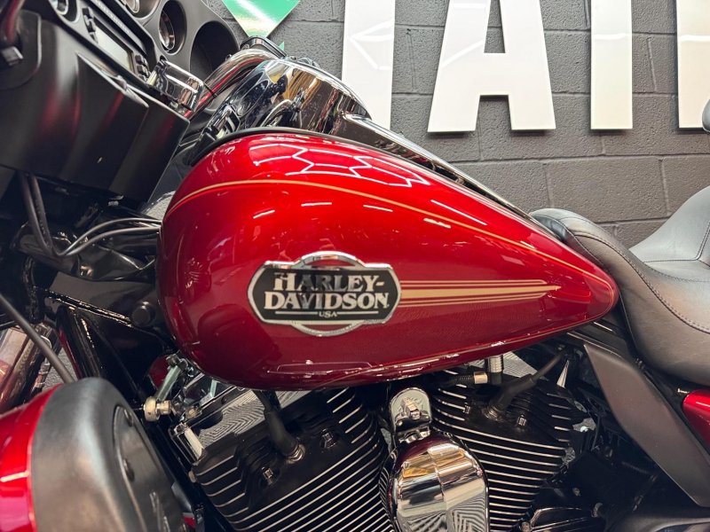 HARLEY-DAVIDSON Touring
