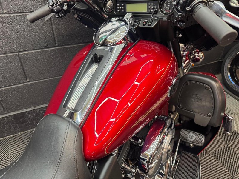 HARLEY-DAVIDSON Touring