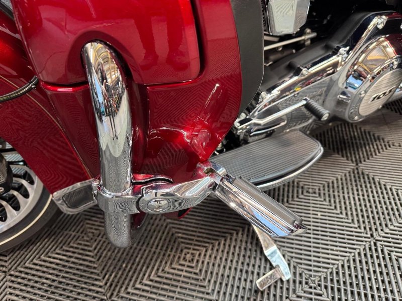 HARLEY-DAVIDSON Touring