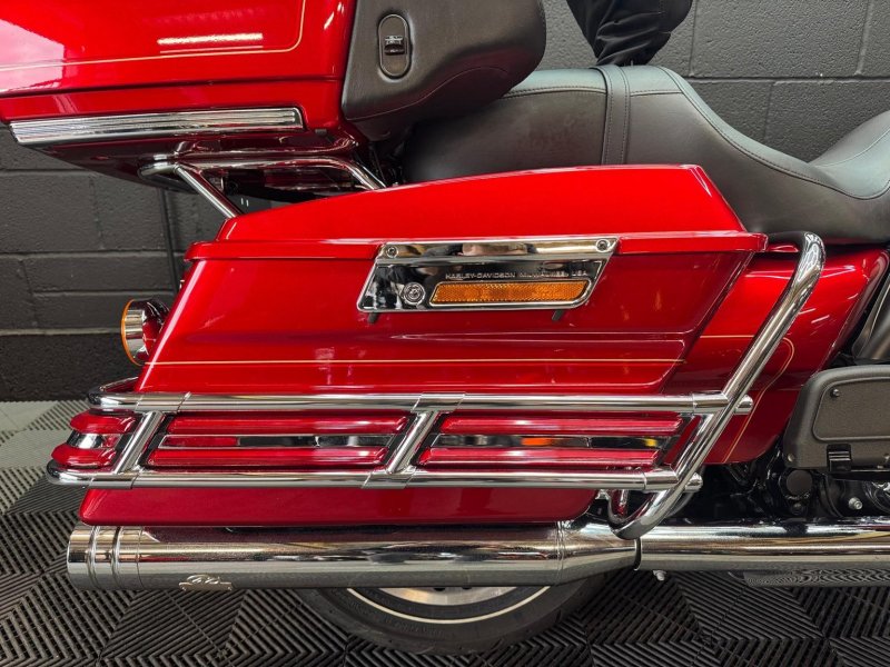 HARLEY-DAVIDSON Touring