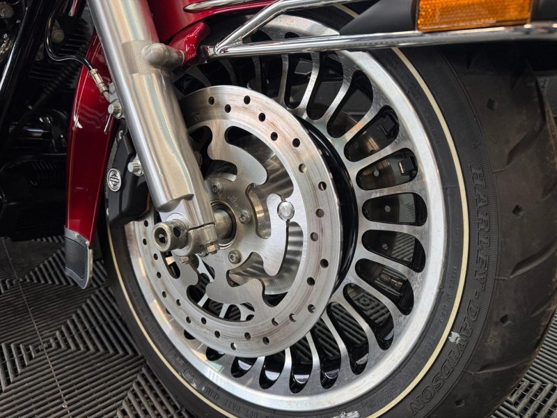 HARLEY-DAVIDSON Touring