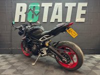 TRIUMPH STREET TRIPLE 765