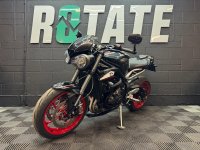 TRIUMPH STREET TRIPLE 765